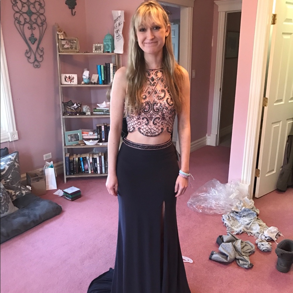 Prom Dress - Picture 4 of 5
